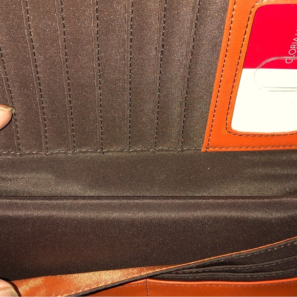 Gloria Vanderbilt Brown Zip Around Wallet with Checkbook case - Picture 8 of 8